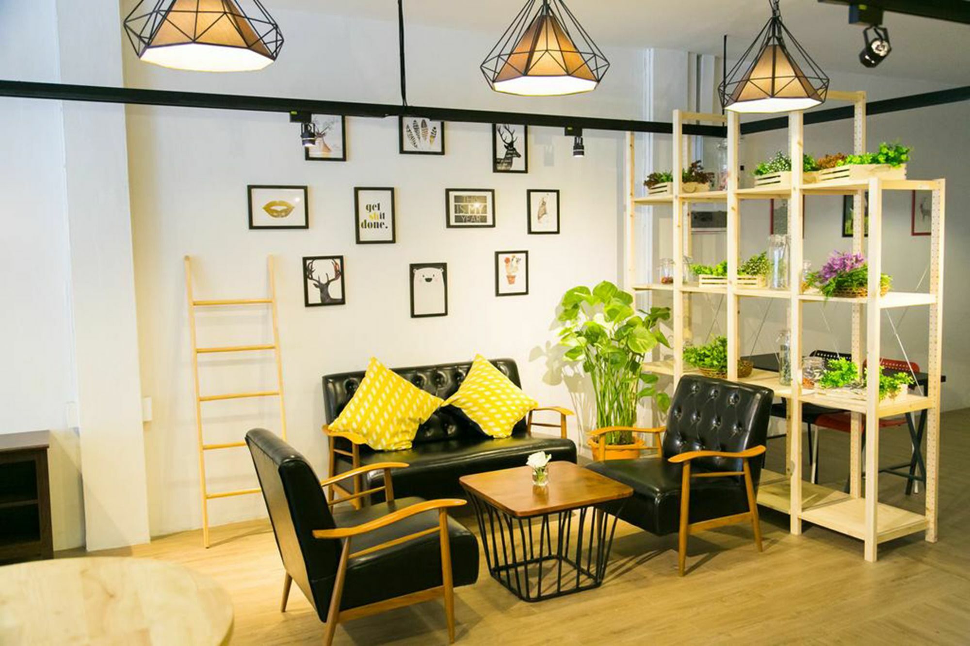 Folk Poshtel Silom Bed & Breakfast กรุงเทพมหานคร ภายนอก รูปภาพ